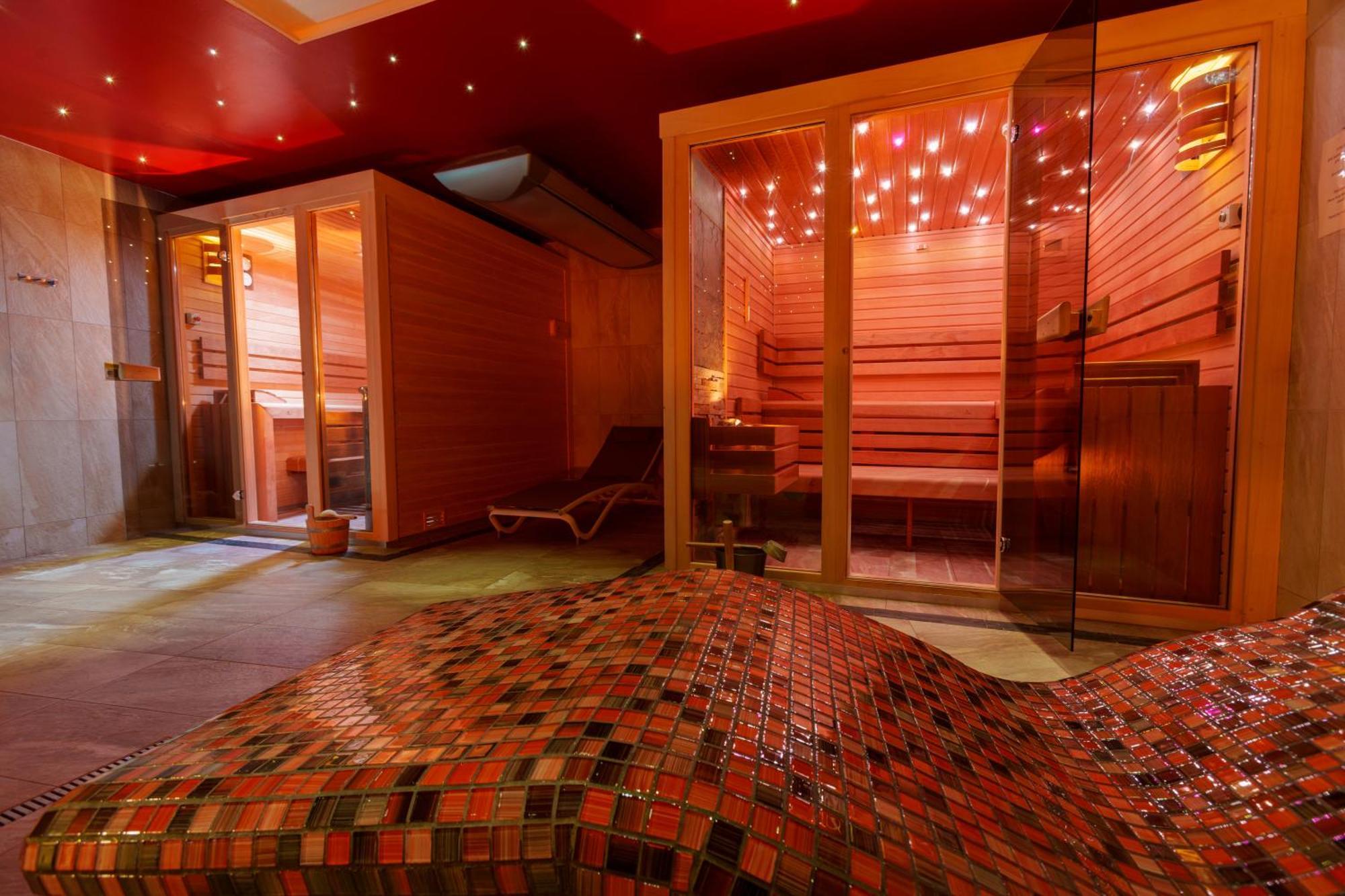 Hotel Kuenstleralm Kaprun Esterno foto