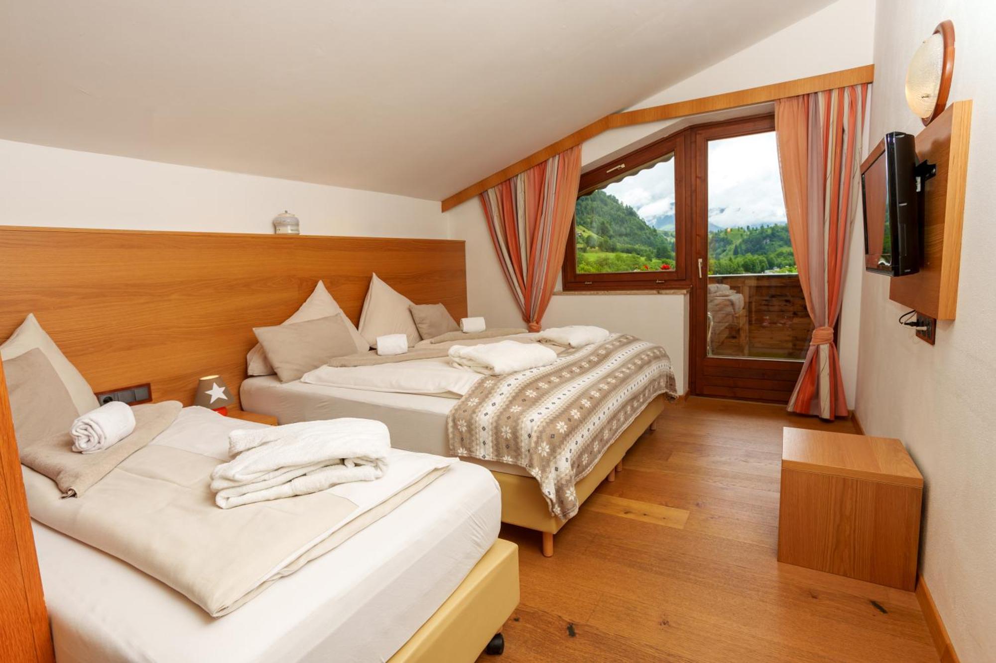 Hotel Kuenstleralm Kaprun Esterno foto