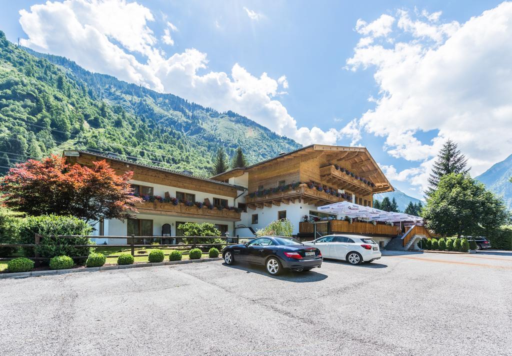 Hotel Kuenstleralm Kaprun Esterno foto