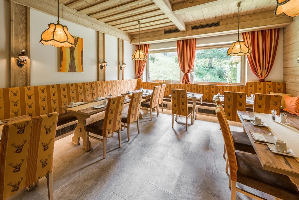 Hotel Kuenstleralm Kaprun Esterno foto