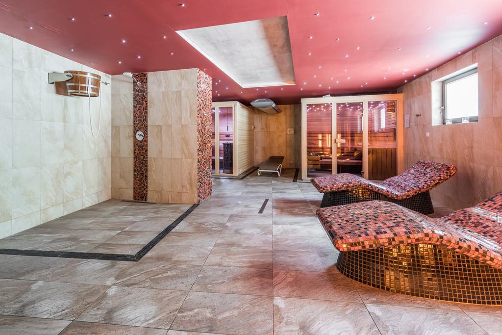 Hotel Kuenstleralm Kaprun Esterno foto